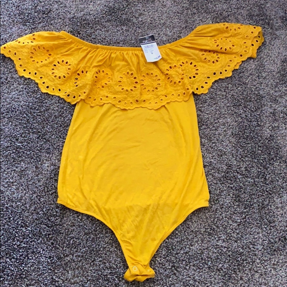 Yellow bodysuit - off the shoulder